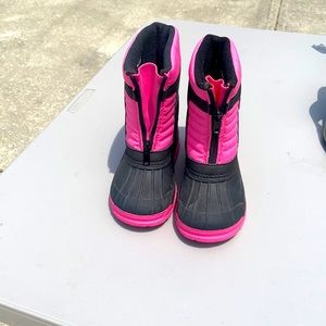 Girls snow boots